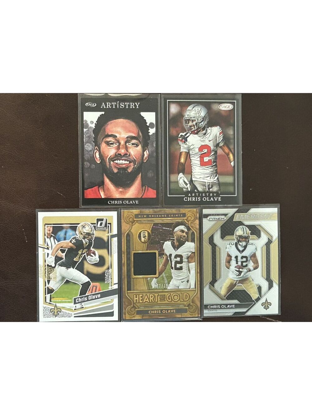 NFL WR CHRIS OLAVE 2 SAGE RC’S + 2023 GOLD STANDARD PATCH # /199 + PANINI LOT NM